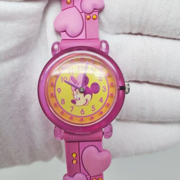 Vintage Disney Minnie Mouse Pink Hearts Watch - Picture 3 of 13